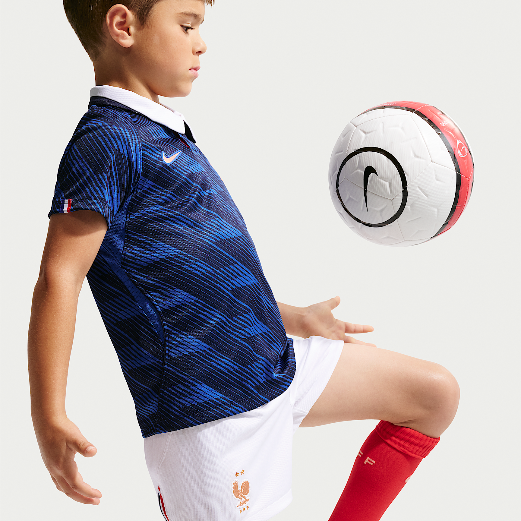Kid's Nike France Home 2026 Kit - Image 6
