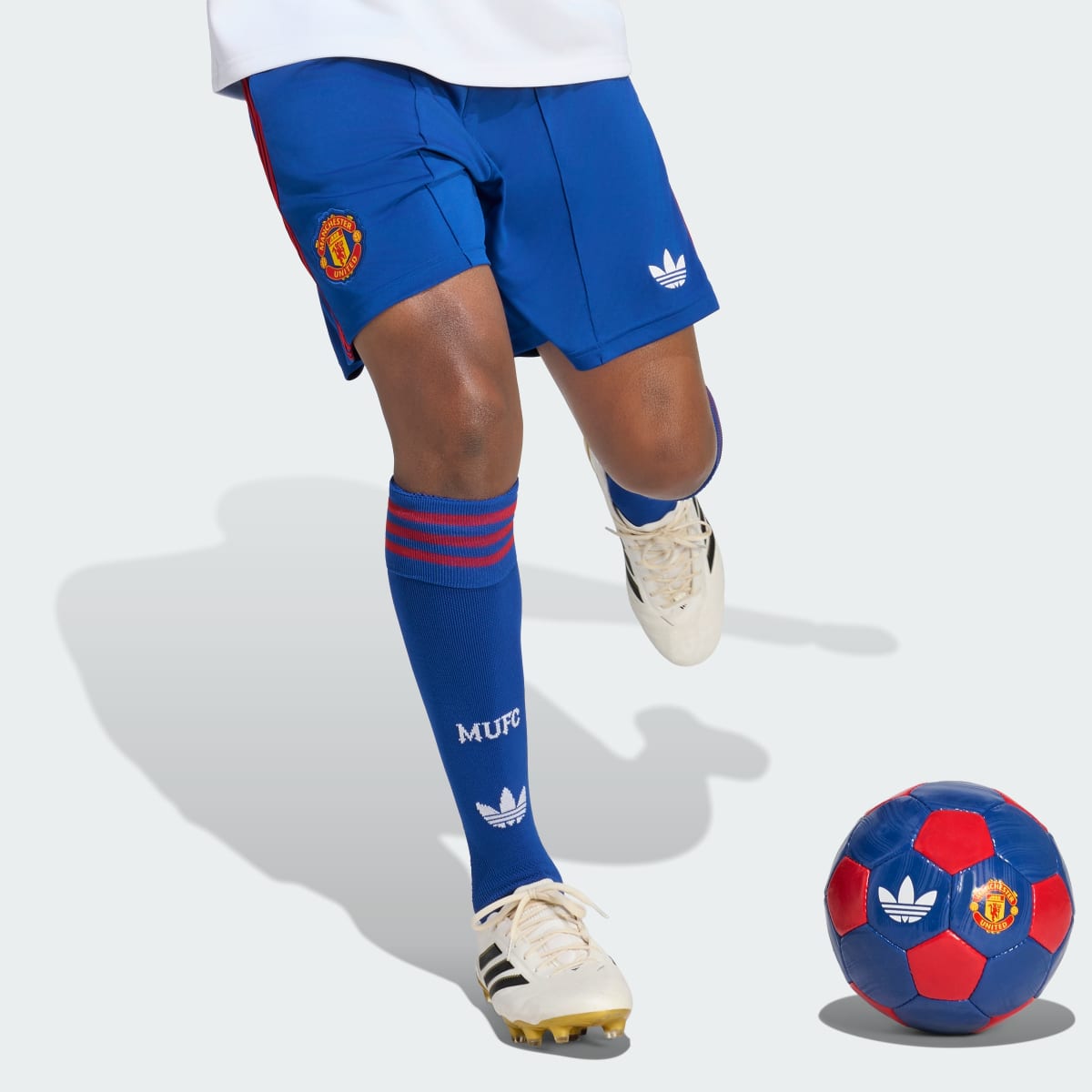 Manchester United 26/27 Away Shorts - Image 7