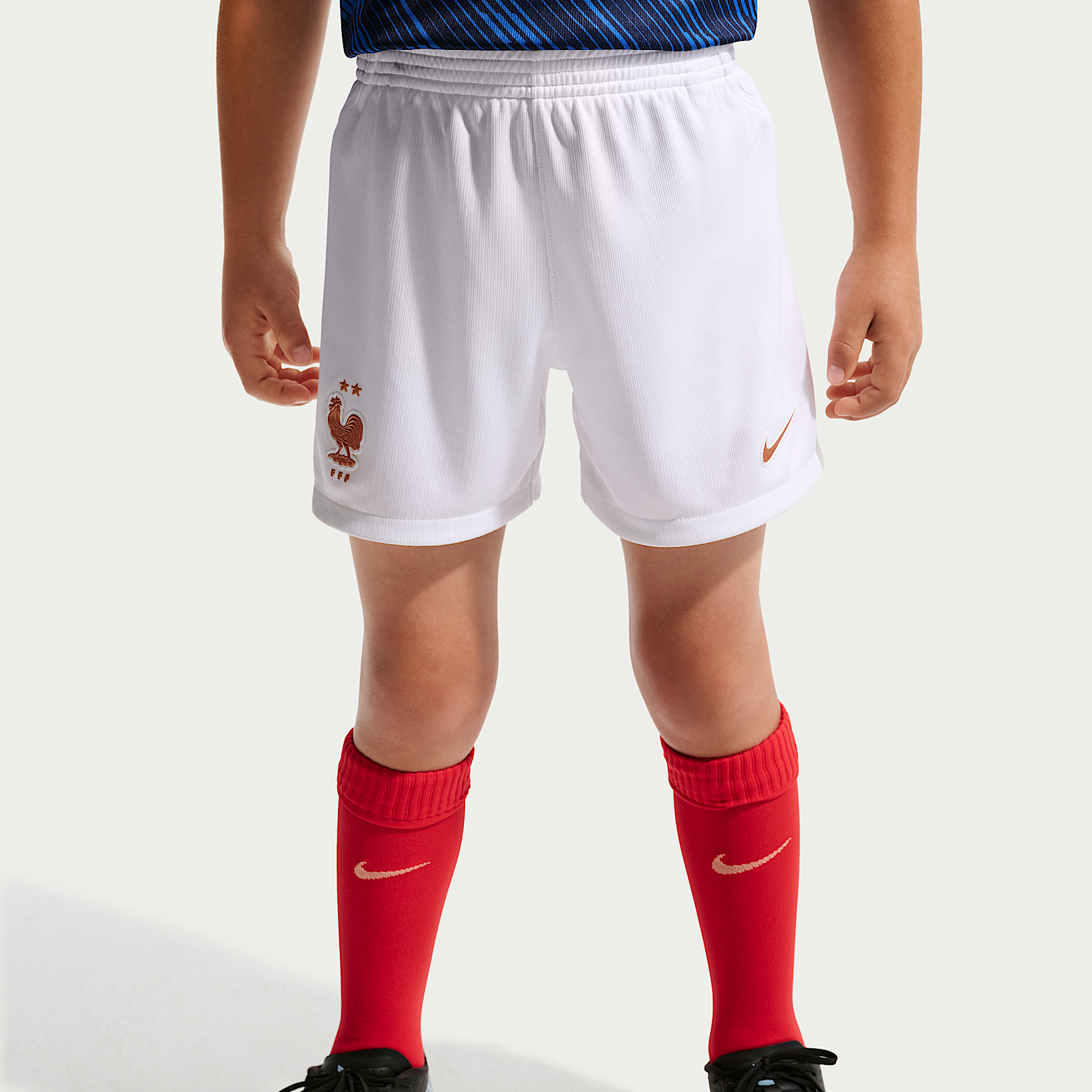 Kid's Nike France Home 2026 Kit - Image 4