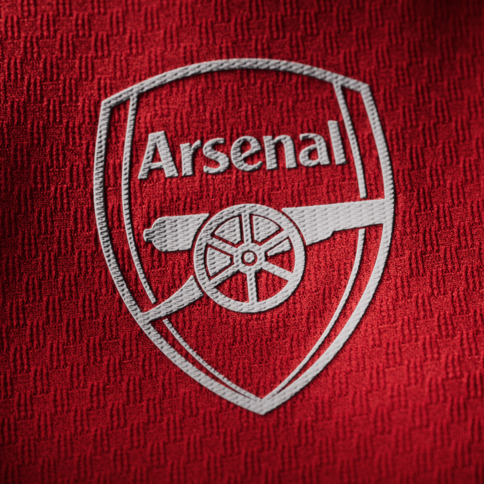 Visual featuring the new Arsenal 26/27 Home authentic Kit crest